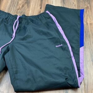 Reebok. Ladies workout basketball track pants. Med